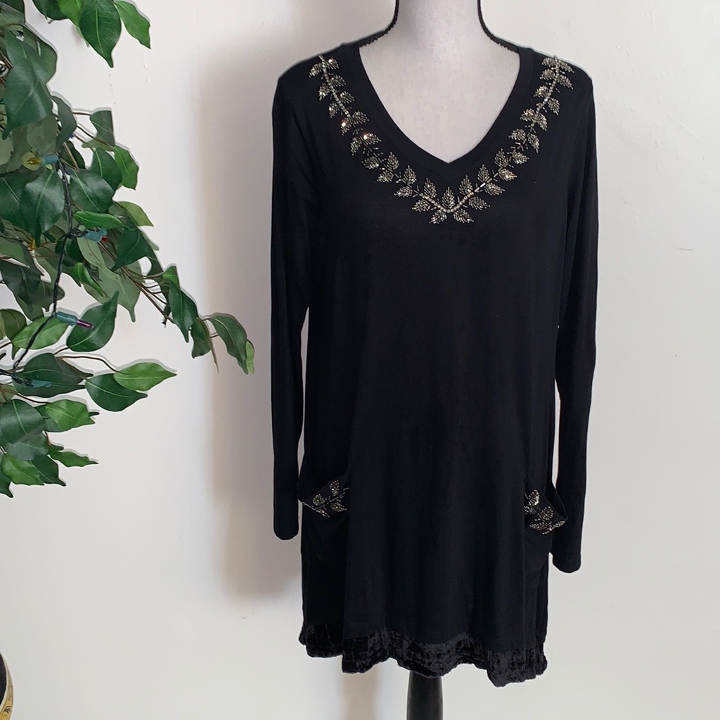 Logo Lavish Black Beaded Tunic/W Velvet Trim Nwot-M